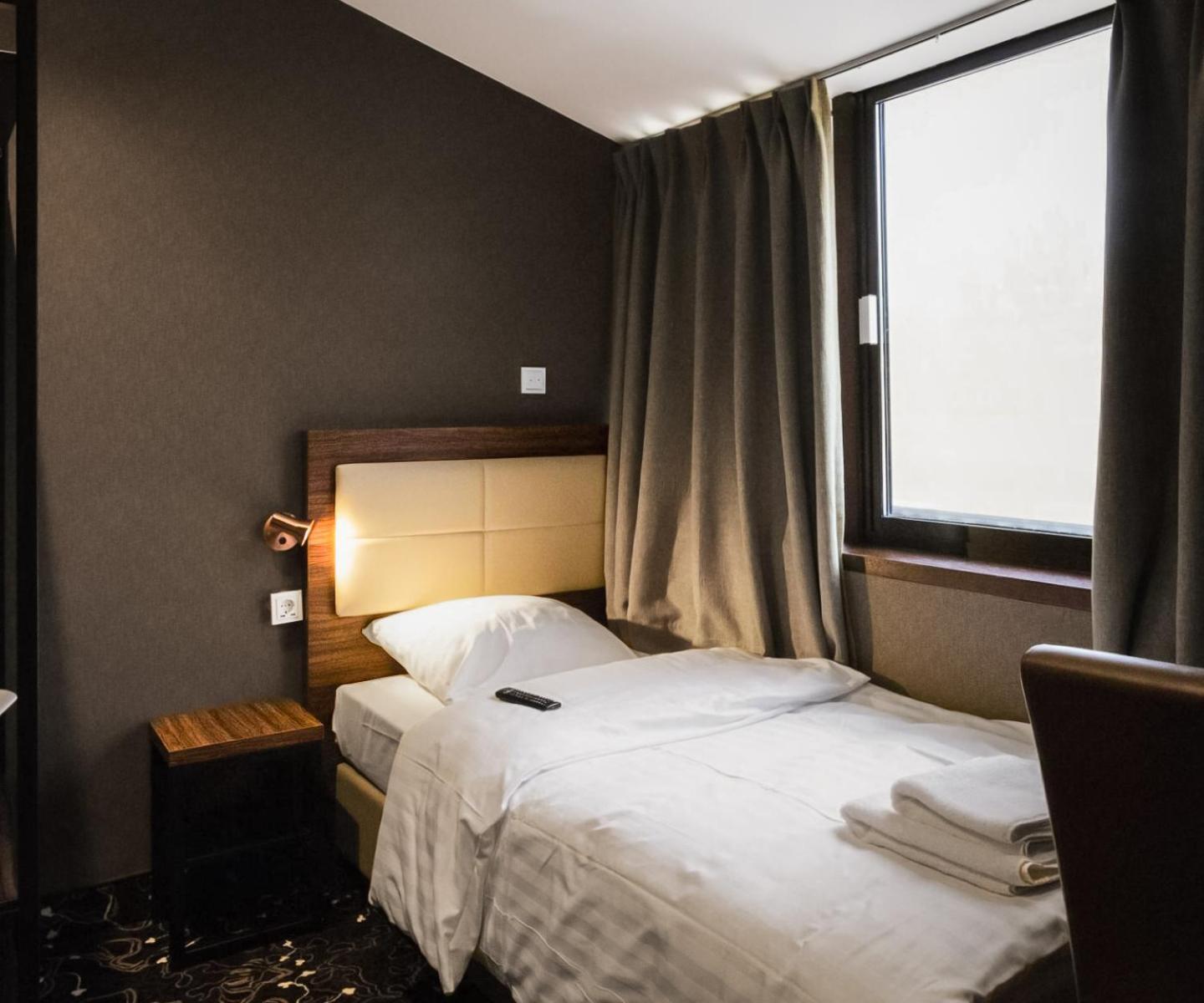Amsterdam Lake Hotel Badhoevedorp Room photo
